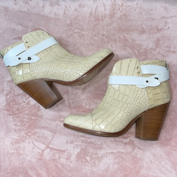 Rag & Bone Harrow Booties in Ivory Snakeskin Sz. 38.5 / 8.5US - Picture 8 of 16